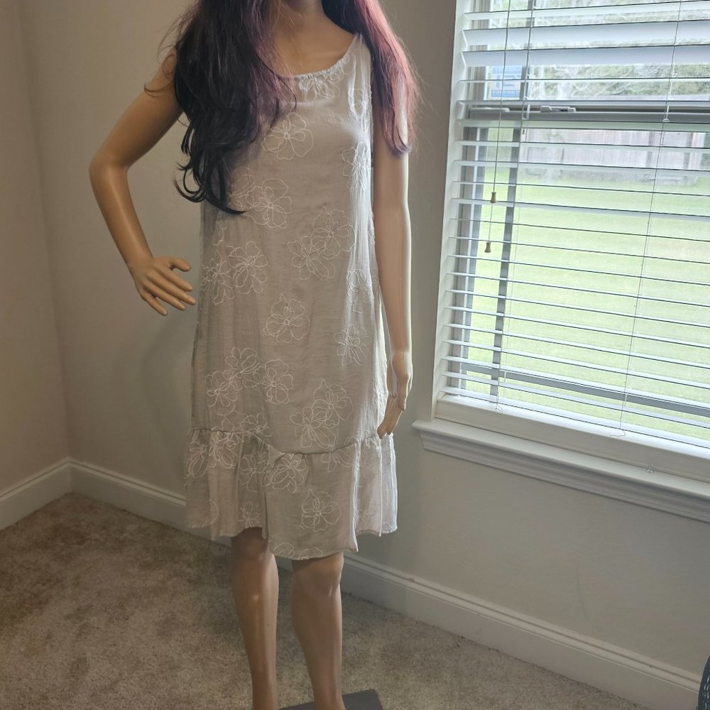 AGB ~ Size S ~ Beige Sleeveless Dress with Embroidered Flowers